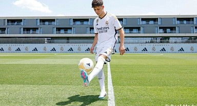 Arda Güler, Real Madrid formasını giydi