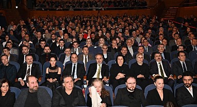 “Sadık Ahmet” filminin Bursa galasına yoğun ilgi